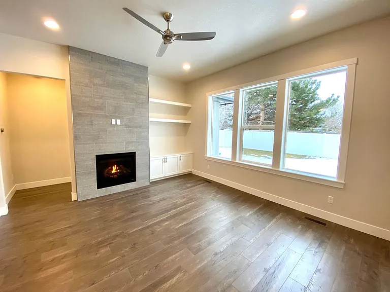 2633 N Bird St — Photo 6