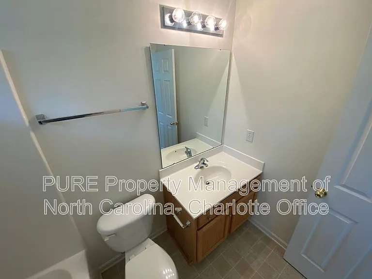 304 Hancock Union Ln — Photo 17