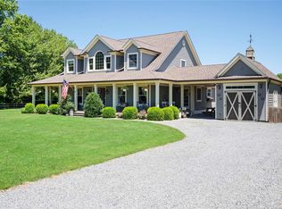 716 Herricks Ln, Riverhead, NY 11901