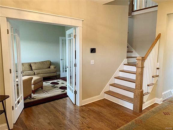 3rd image of 200 Mandarin Cir