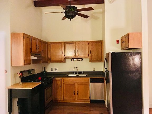2nd image of 18-22 Essex St Unit 15