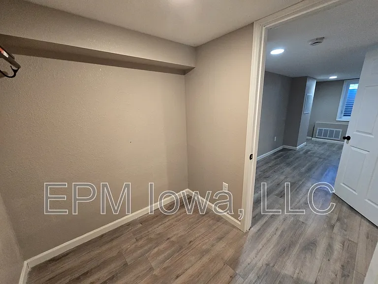 867 Maxwell St — Photo 19