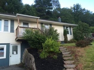 17 Deerfield Ave, Barre, VT 05641