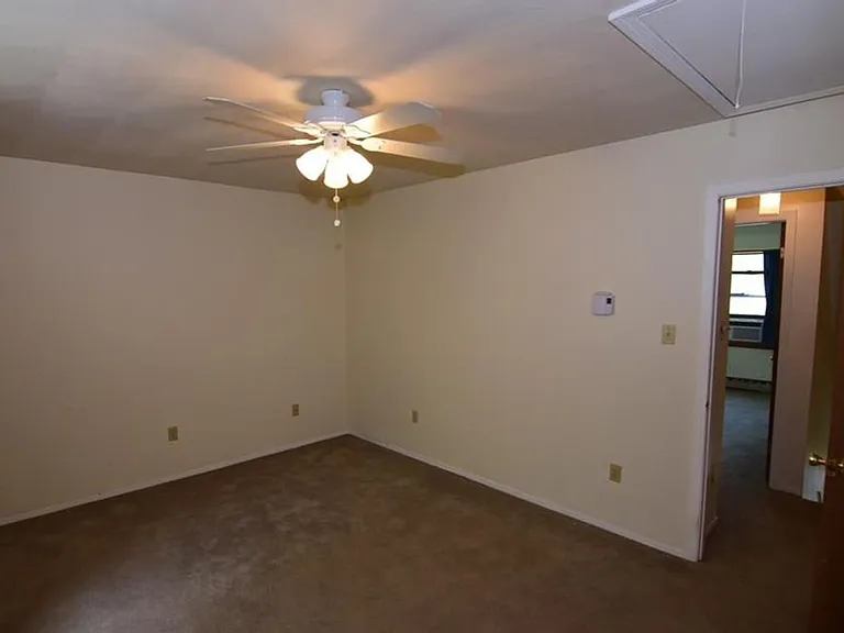 2095 Mary Ellen Ln — Photo 14