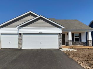 5096 Mustang Dr, Woodbury, MN 55129