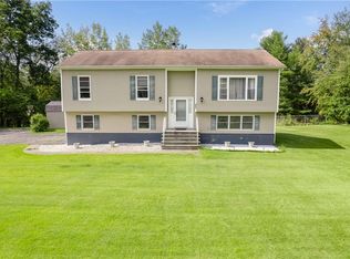 237 Lakeview Rd, Wappingers Falls, NY 12590