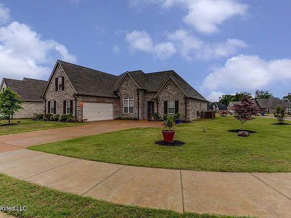 2nd image of 3224 Magnolia Leaf Dr