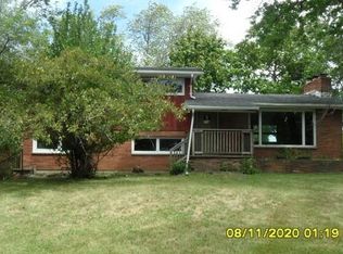 7195 Akron Rd, Lockport, NY 14094