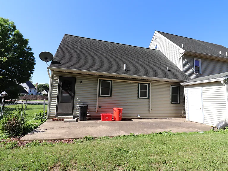731 Oak St — Photo 20