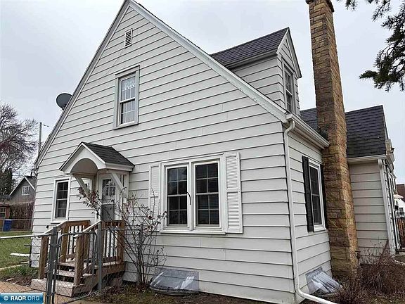 2nd image of 1110 Minnesota St