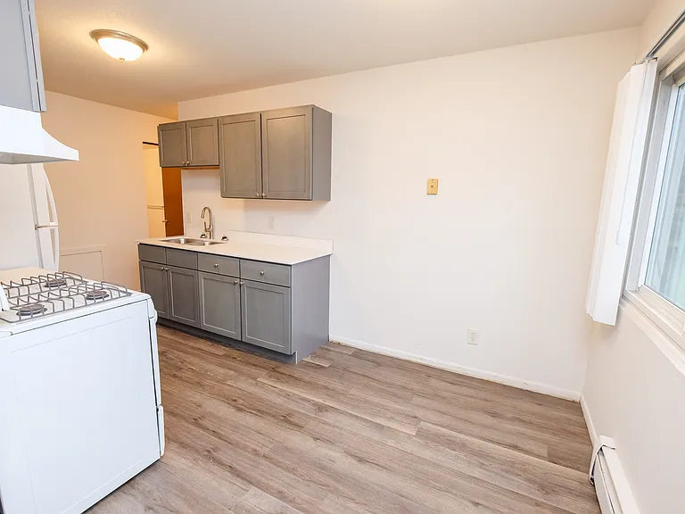 Trentwood Apartments — Photo 40