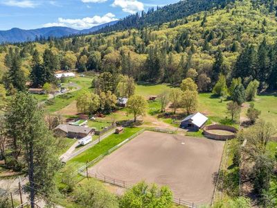 251 Wilderville Ln, Grants Pass, OR, 97527
