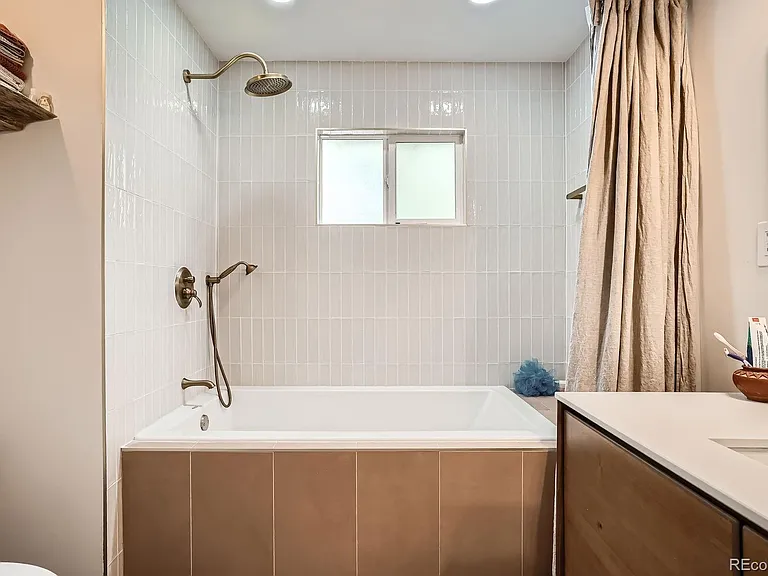 4935 Meade St — Photo 16