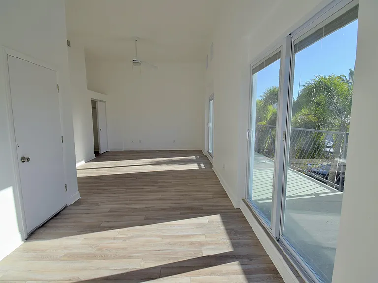 1520 Jackson St — Photo 13