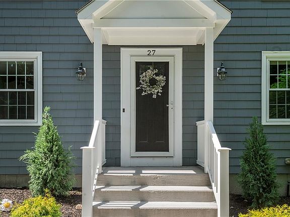 5th image of 27 Christine Dr