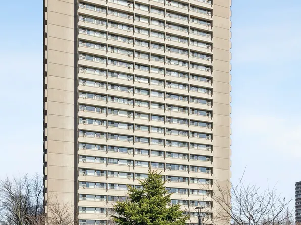 725 Don Mills Rd #906, Toronto, ON M3C 1S7