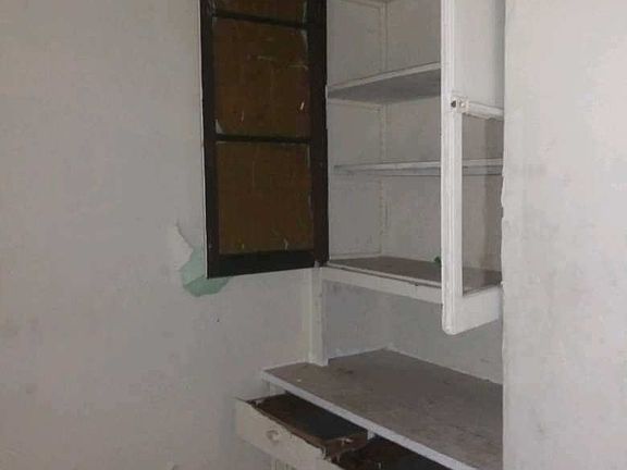3rd image of 4828-4830 Hammett Pl