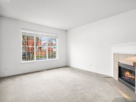 4th image of 1179 SE Leander St