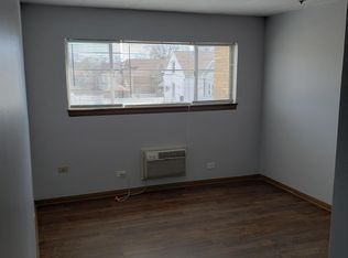 6915 Cermak Rd APT 4, Berwyn, IL 60402