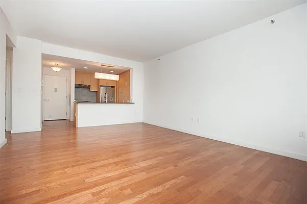 Rented by Space Marketing Shop | media 18