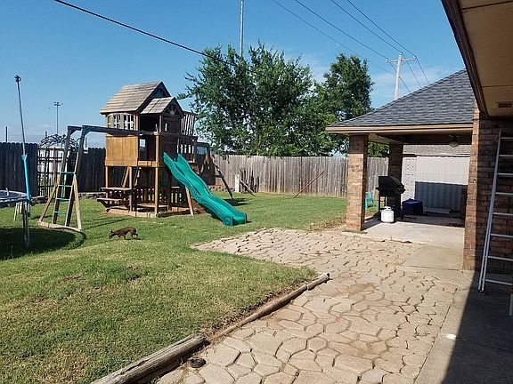 4th image of 1225 SW 126th St