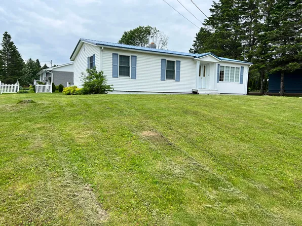 174 25th Avenue, Madawaska, ME 04756