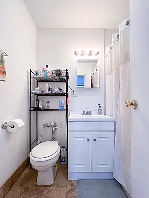 Rented by Compass | media 24