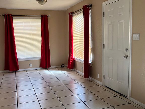 4th image of 15460 4th St