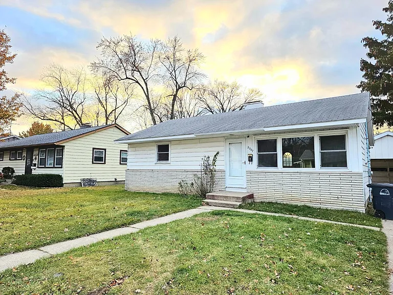 2507 Ohio St — Photo 16