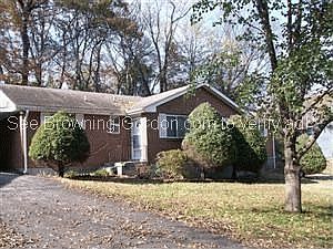 1st image of 270 Clovernook Dr