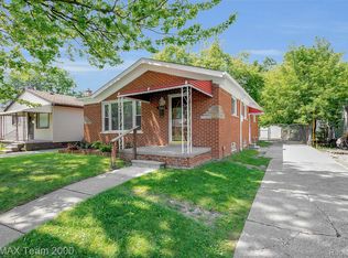 5662 Bedford St, Dearborn Heights, MI 48125