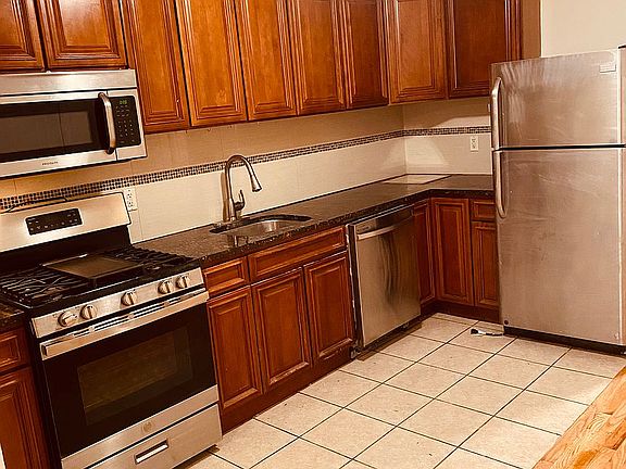 5th image of 844 St Nicholas Ave APT 1