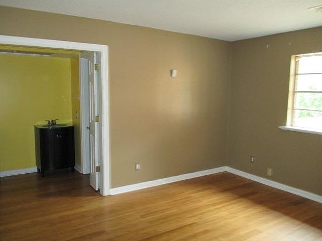1st image of 3524 Pin Oak Ave