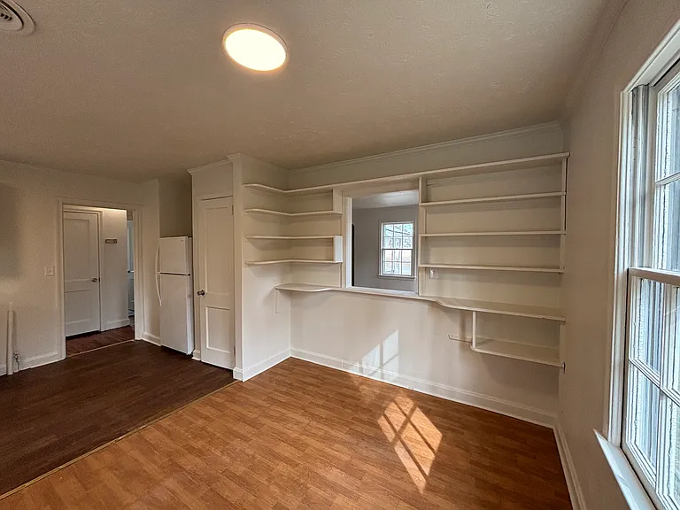 Dining/Kitchen