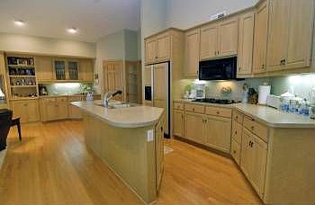 4th image of 625 Waycliffe Dr N