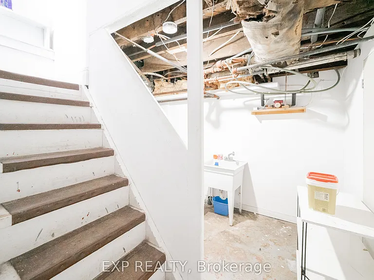 52 Proctor Blvd #MAIN — Photo 31
