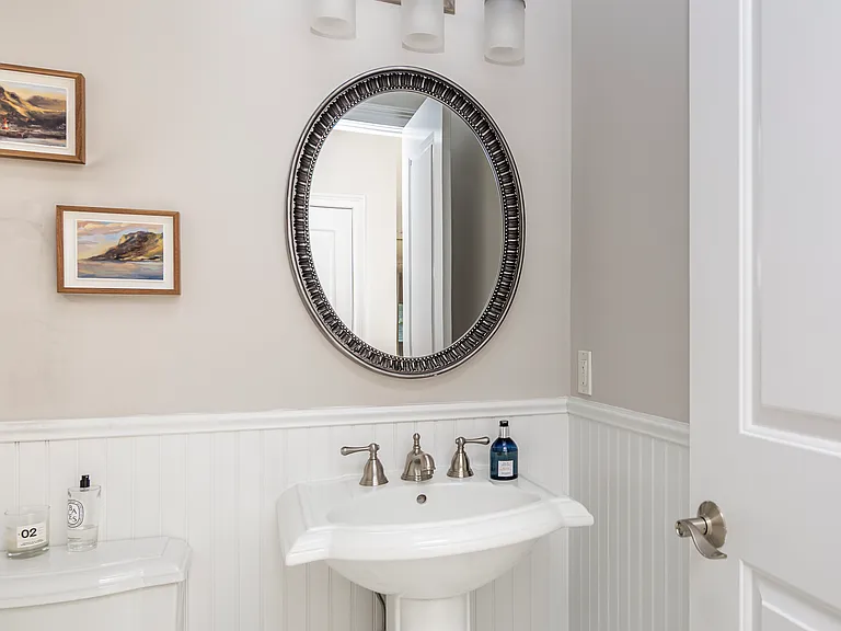 360 Canoe Place Rd — Photo 18
