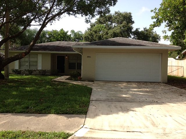 1st image of 1805 Teakwood Ln