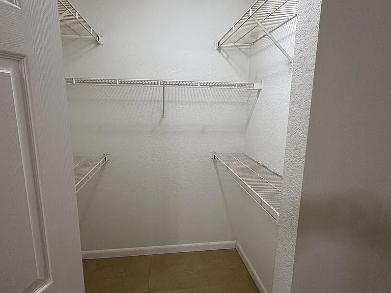 2841 N Oakland Forest Dr #107 — Photo 6