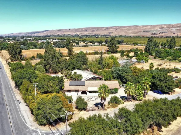 10876 Dougherty Ave, Morgan Hill, CA 95037