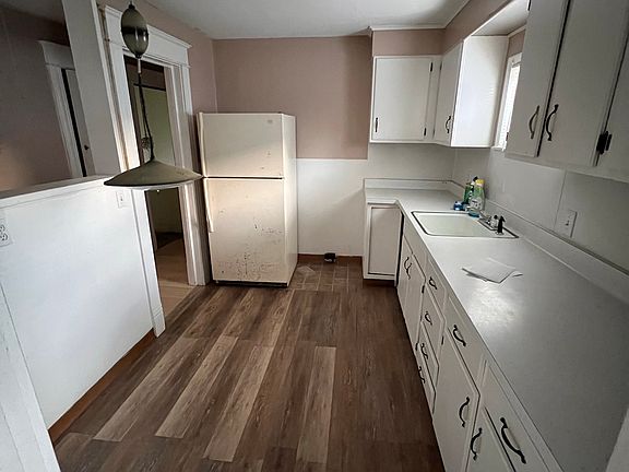 4th image of 269 Morgan St #2