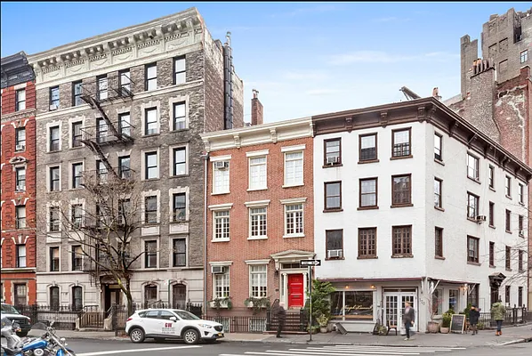 Rented by Compass | media 22