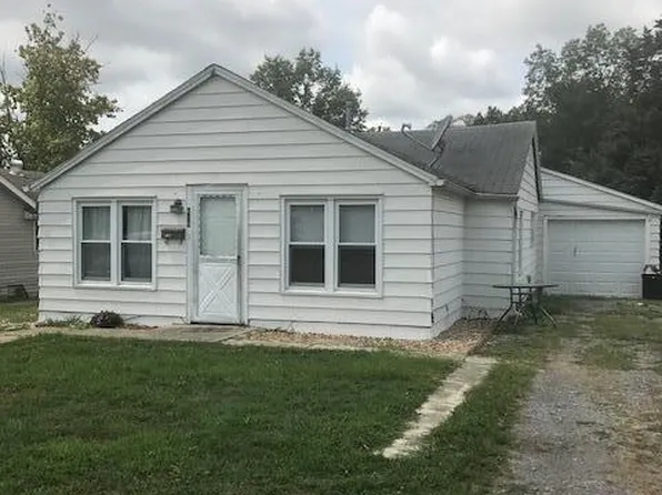 605 N Marion Ave, Salem, IL 62881