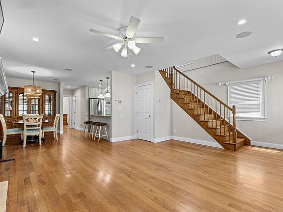 3rd image of 18 Illinois Ave APT 2