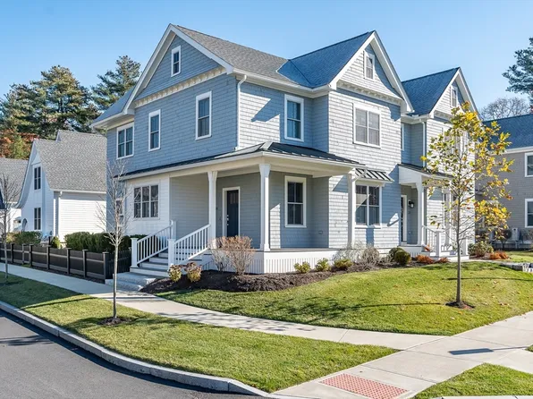 18 Fieldstone Way, Wellesley, MA 02482