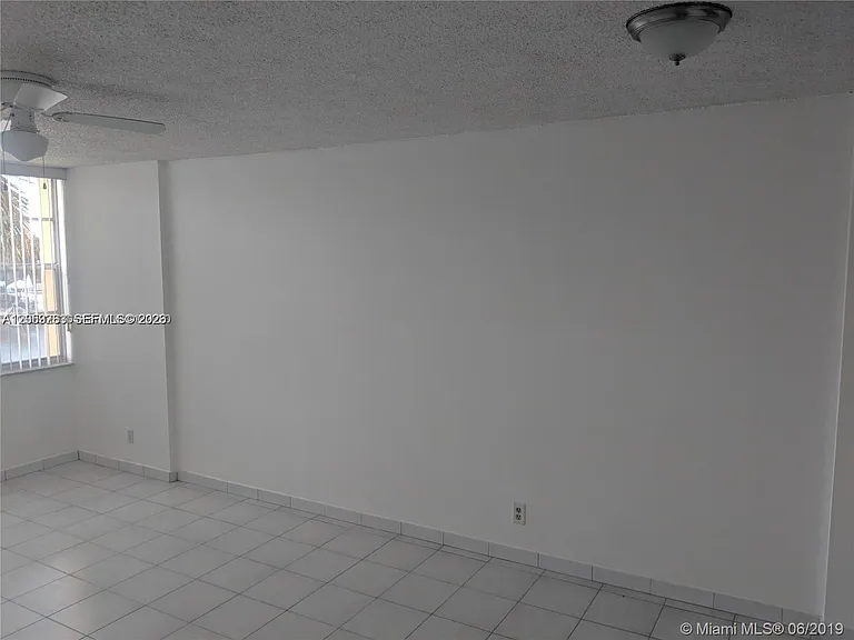 2741 Taft St #206 — Photo 6