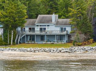 565 Beach Rd, Harbor Springs, MI 49740