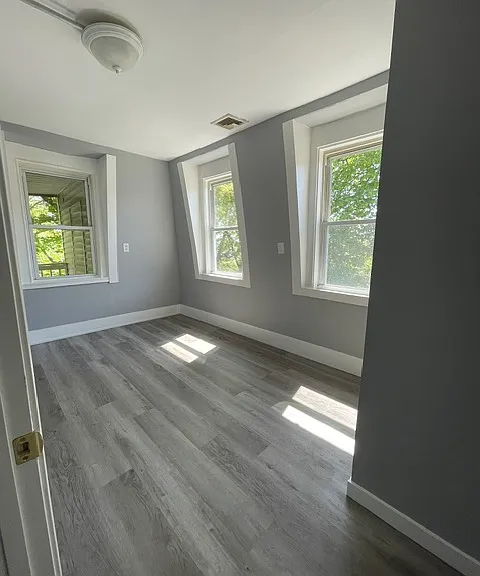 51-53 Bellevue Ave #3R — Photo 6