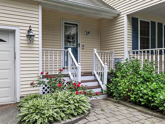 4th image of 49 Nestlenook Dr