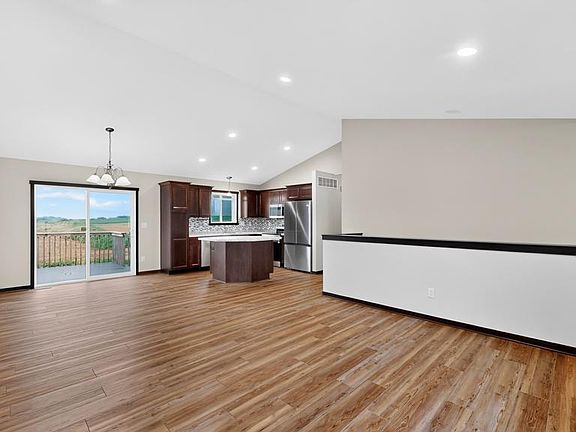 5th image of 5662 King Arthur Rd NW